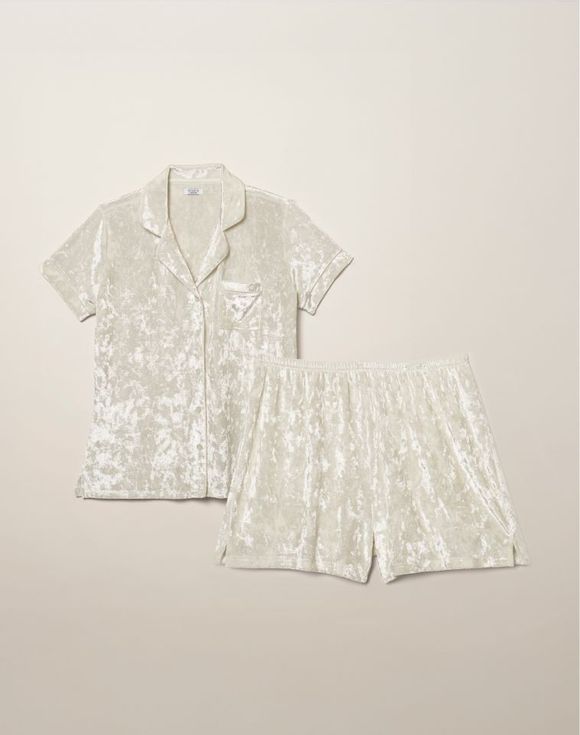 Affordable Fashion & Trendy Accessories - Shop Daily Deals